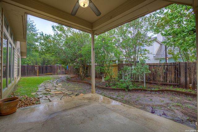 2985 HIDDEN MDW, Seguin, TX 78155