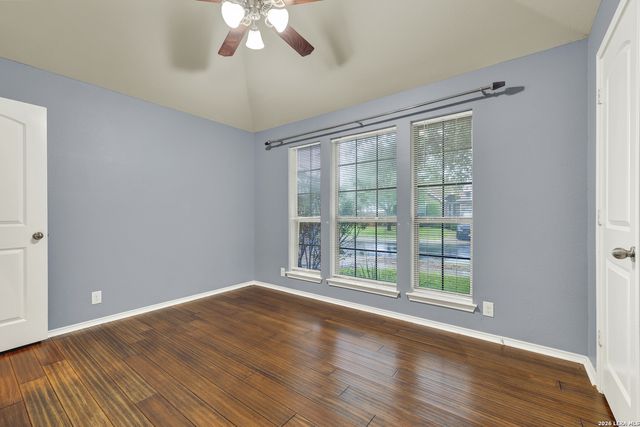 2985 HIDDEN MDW, Seguin, TX 78155
