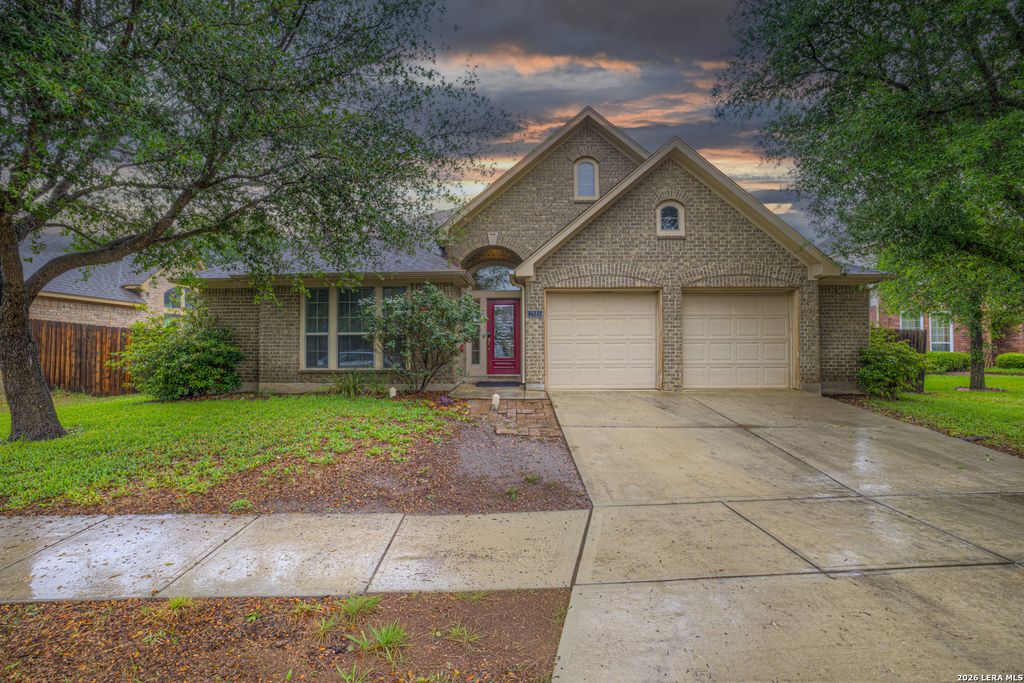2985 HIDDEN MDW, Seguin, TX 78155