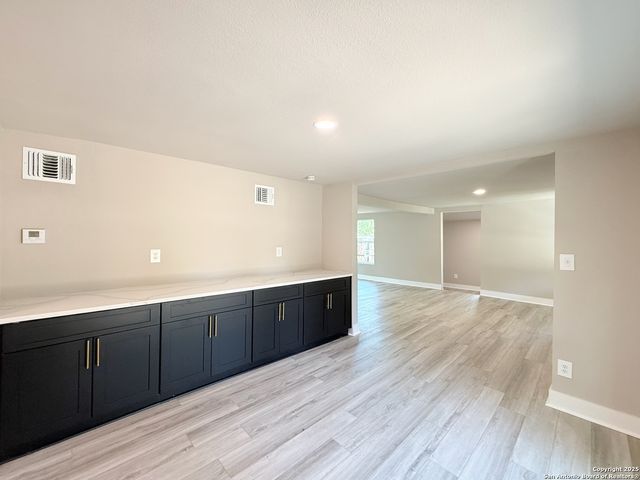 312 Avondale, San Antonio, TX 78223