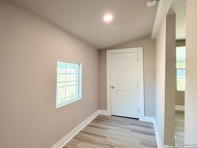 312 Avondale, San Antonio, TX 78223