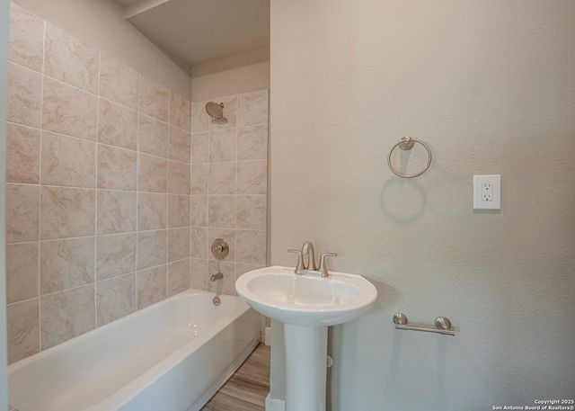 312 Avondale, San Antonio, TX 78223