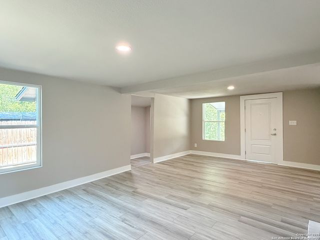 312 Avondale, San Antonio, TX 78223