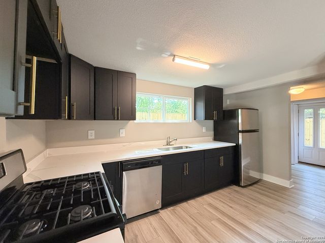 312 Avondale, San Antonio, TX 78223