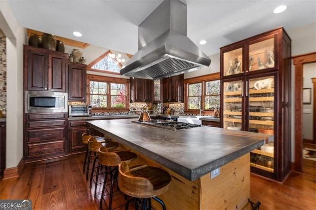 270 Mosswood Lane W, Jasper, GA 30143