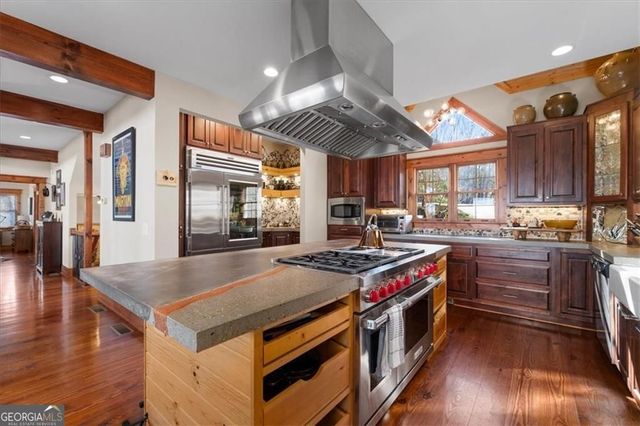 270 Mosswood Lane W, Jasper, GA 30143