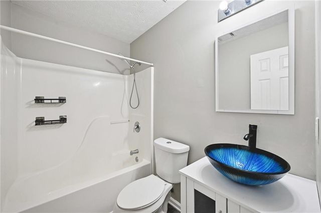 25 Castlehill Court, Covington, GA 30016