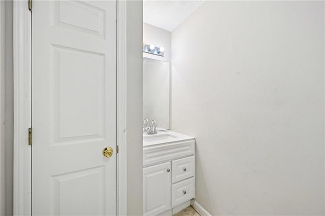 25 Castlehill Court, Covington, GA 30016