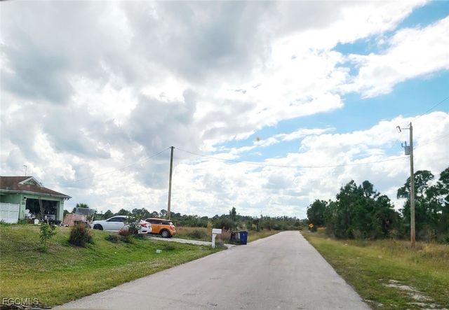 916 Ashley Oaks DR, Lehigh Acres, FL 33974