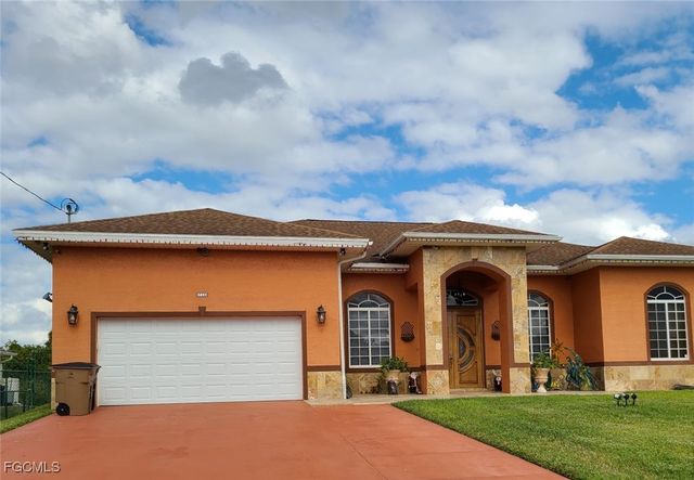 916 Ashley Oaks DR, Lehigh Acres, FL 33974