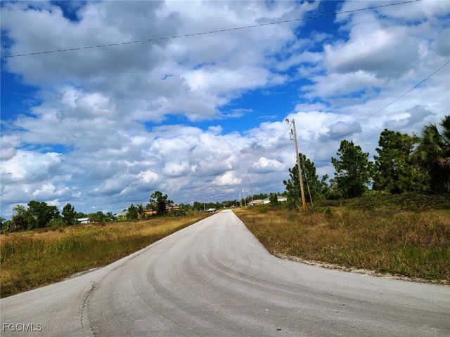 916 Ashley Oaks DR, Lehigh Acres, FL 33974