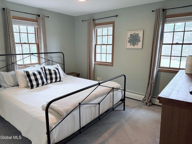 9 Amethyst Drive, Queensbury, NY 12804