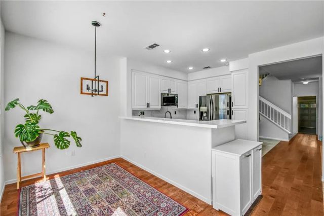 4933 Santo, Oak Park, CA 91377