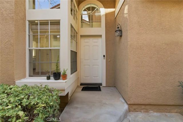 4933 Santo, Oak Park, CA 91377