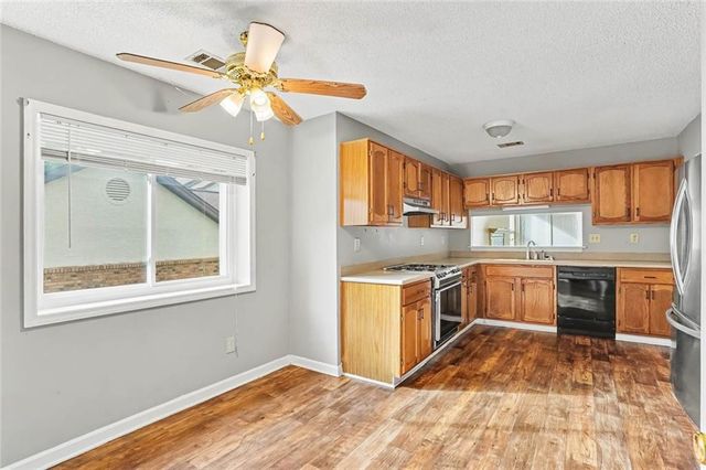 3225 Salem Cove Way SE, Conyers, GA 30013