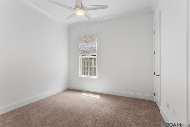 10746 Turning Leaf Dr, Baton Rouge, LA 70810