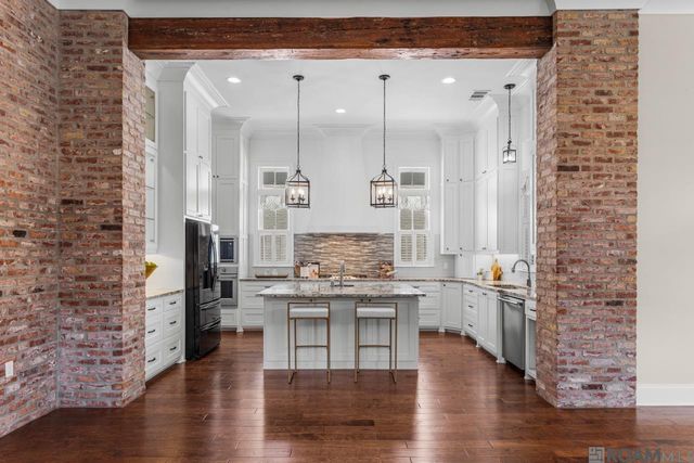 10746 Turning Leaf Dr, Baton Rouge, LA 70810