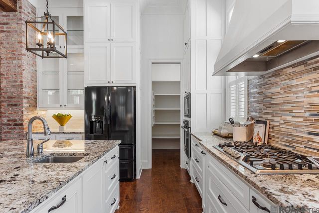 10746 Turning Leaf Dr, Baton Rouge, LA 70810
