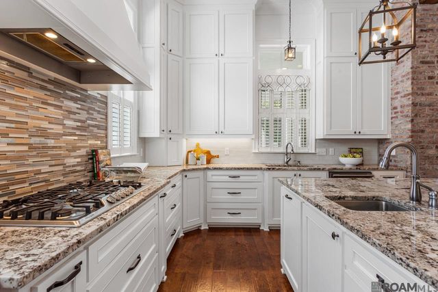 10746 Turning Leaf Dr, Baton Rouge, LA 70810