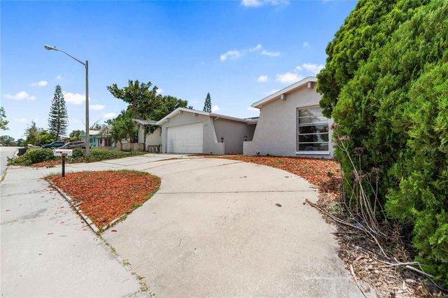9307 RICHWOOD LANE, Port Richey, FL 34668