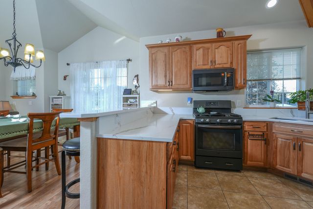 5028 Sora Loop, Klamath Falls, OR 97601