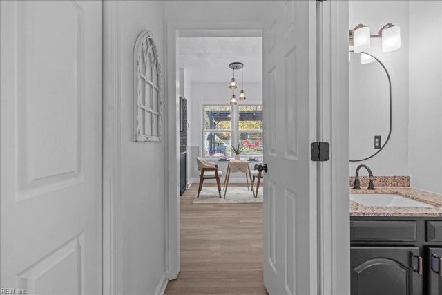 510 Creekwood DR, Chesapeake, VA 23323