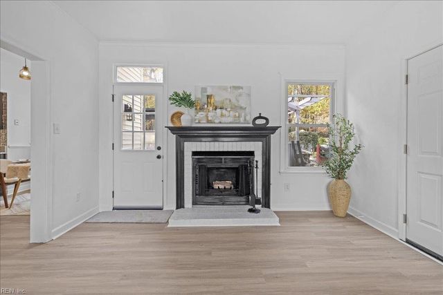 510 Creekwood DR, Chesapeake, VA 23323