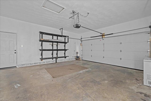 510 Creekwood DR, Chesapeake, VA 23323