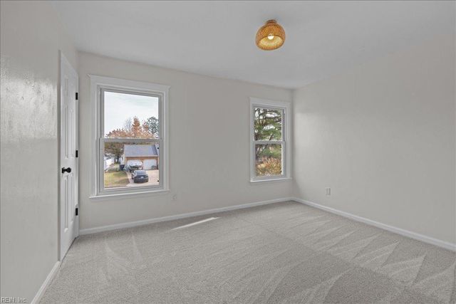 510 Creekwood DR, Chesapeake, VA 23323