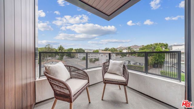 1257 N Detroit Street 302, West Hollywood, CA 90046