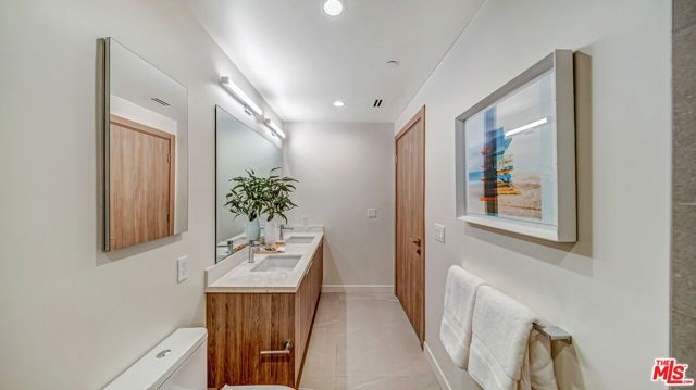 1257 N Detroit Street 302, West Hollywood, CA 90046