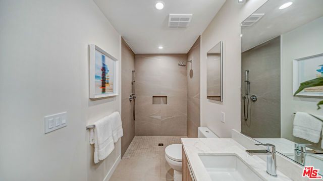 1257 N Detroit Street 302, West Hollywood, CA 90046