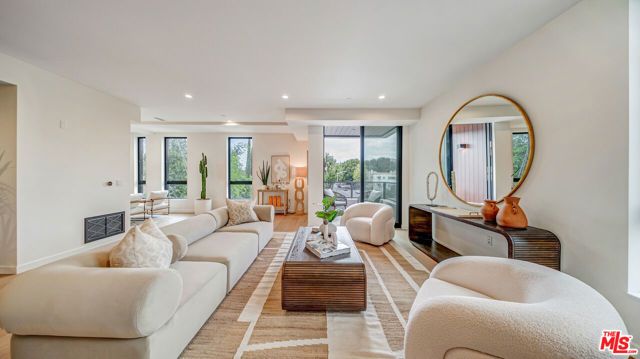 1257 N Detroit Street 302, West Hollywood, CA 90046