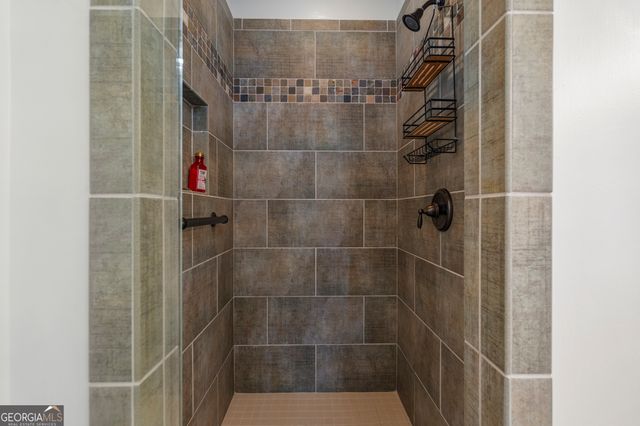 1050 Mountain View Way, Pine Mountain, GA 31822