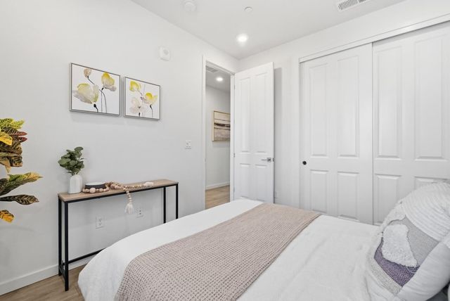 535 San Lorenzo Terrace 1, Sunnyvale, CA 94085