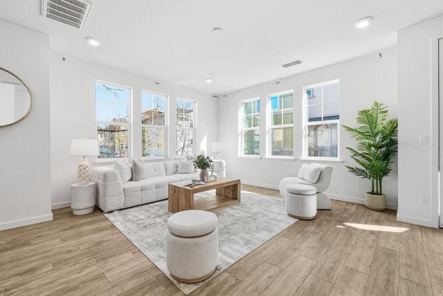 535 San Lorenzo Terrace 1, Sunnyvale, CA 94085