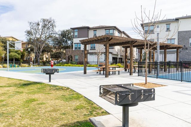 535 San Lorenzo Terrace 1, Sunnyvale, CA 94085