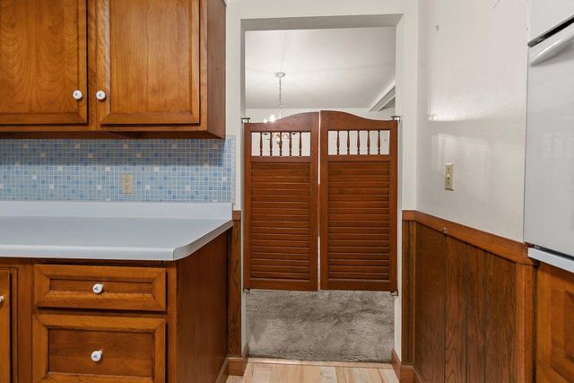 110 WOODSIDE COURT, Neenah, WI 54956