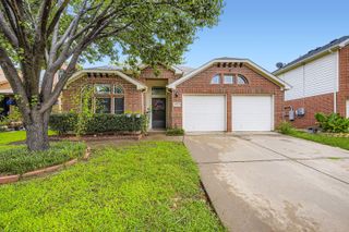 8525 Silverbell Lane, Fort Worth, TX 76140