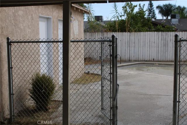 965 Florence, Colton, CA 92324