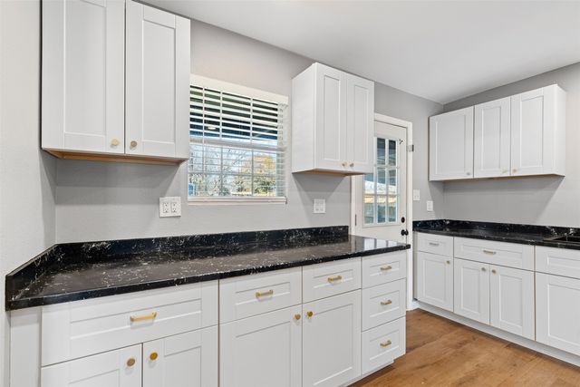 902 Turner Street, Cleburne, TX 76033