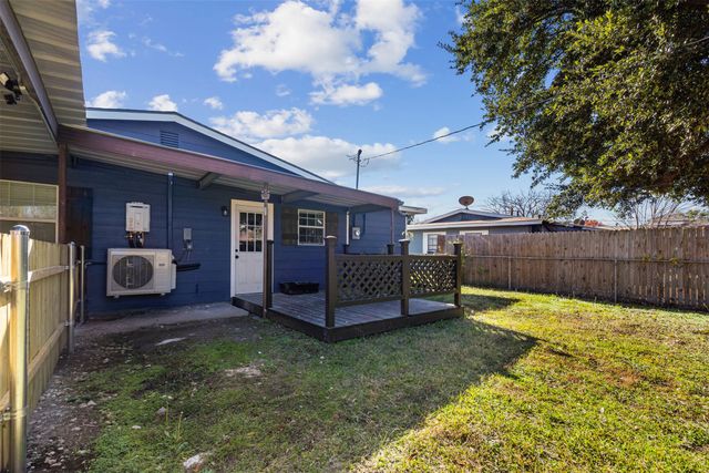 902 Turner Street, Cleburne, TX 76033