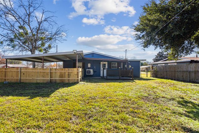 902 Turner Street, Cleburne, TX 76033