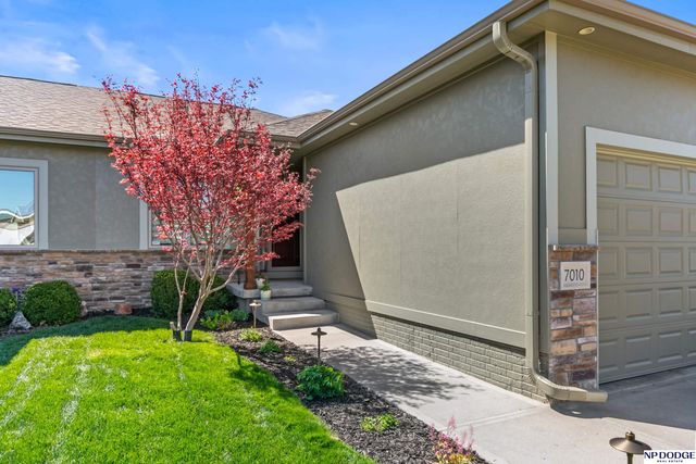7010 N 154 Street, Bennington, NE 68007