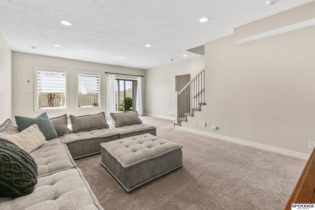 7010 N 154 Street, Bennington, NE 68007