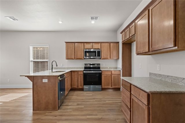 880 Snyder Springs Loop, Watts, OK 74964