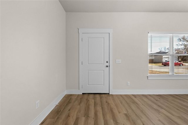 880 Snyder Springs Loop, Watts, OK 74964