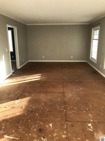 15 Camelot Dr., Calvert City, KY 42029