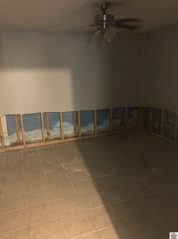 15 Camelot Dr., Calvert City, KY 42029