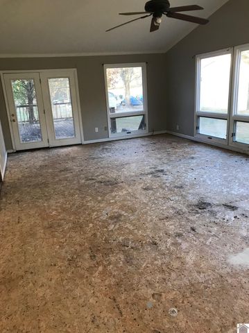 15 Camelot Dr., Calvert City, KY 42029